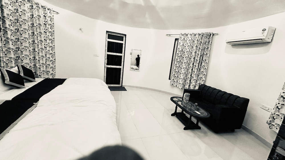 Shyam Resort
