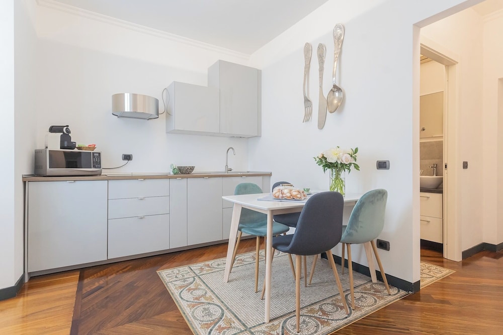 Lake Holiday Como by Rent all Como