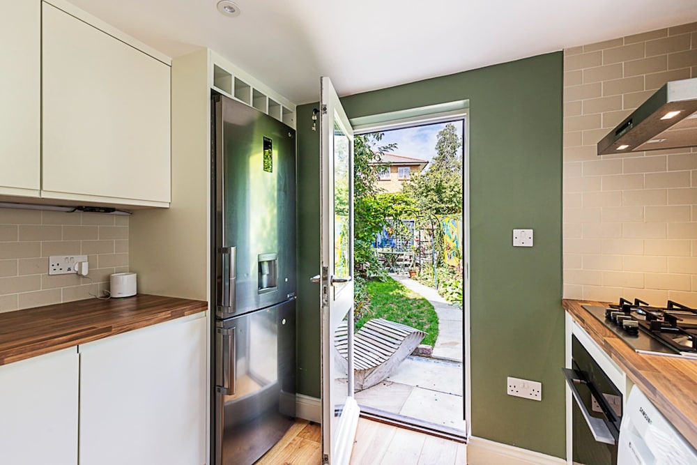Charming London Retreat