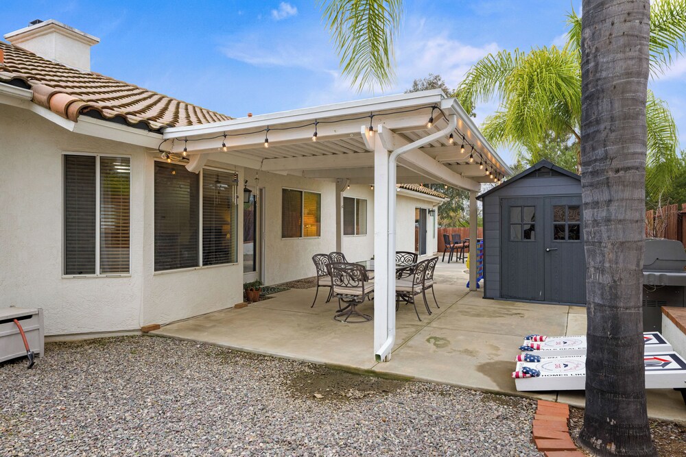 Explore Ramona's Vineyards: Tranquil Home w/ Yard
