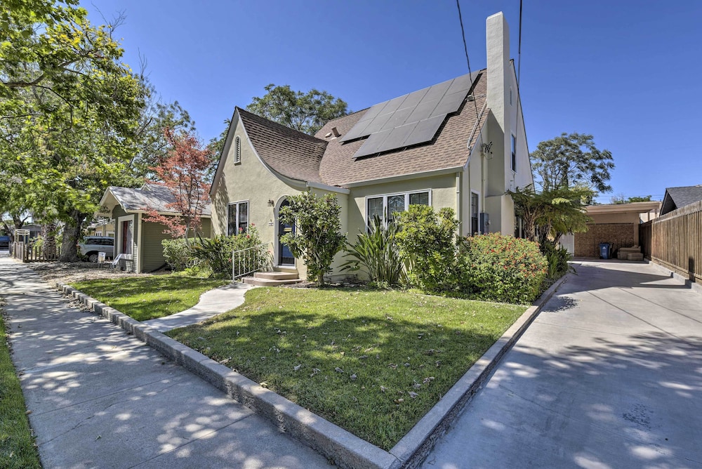 Charming Antioch Home w/ Private Yard + Grill