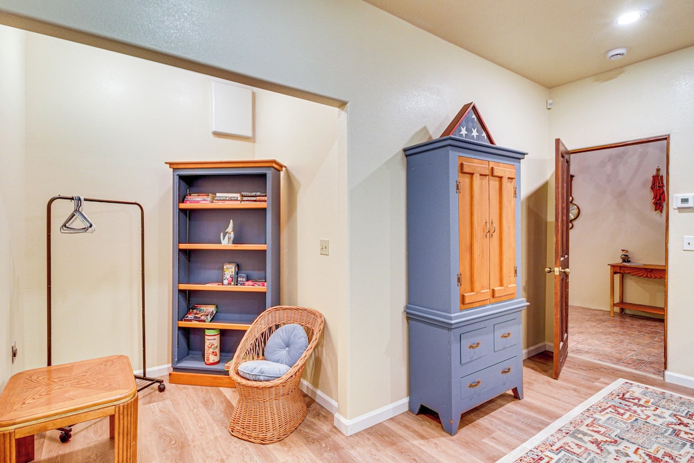 Stunning Sandia Mtn Views: Rio Rancho Retreat