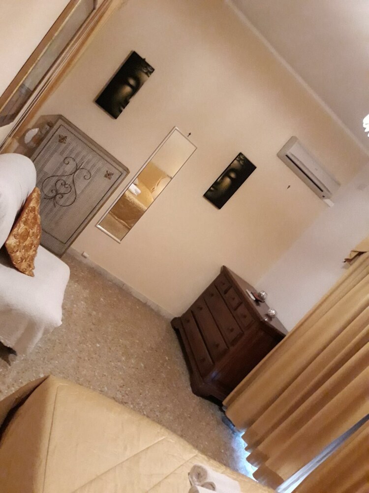 Friendly House Rome
