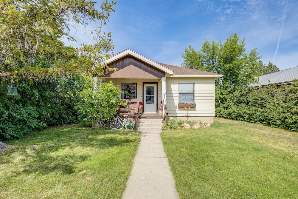 Quaint Home 16 Mi to Bear Lake: Fish, Hike & Golf!