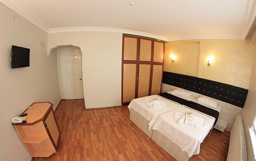 Cenova Otel - Property Image 2