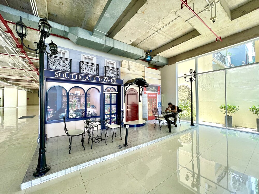 Le Places The Grand Riverside Saigon Apartment