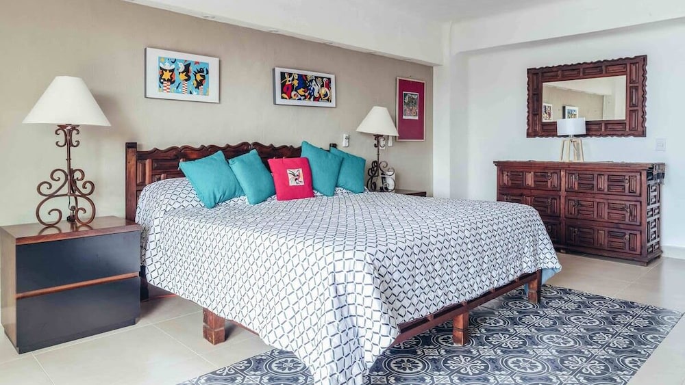 Ocean View 2Br Condo-balcony-beach-pool - 214