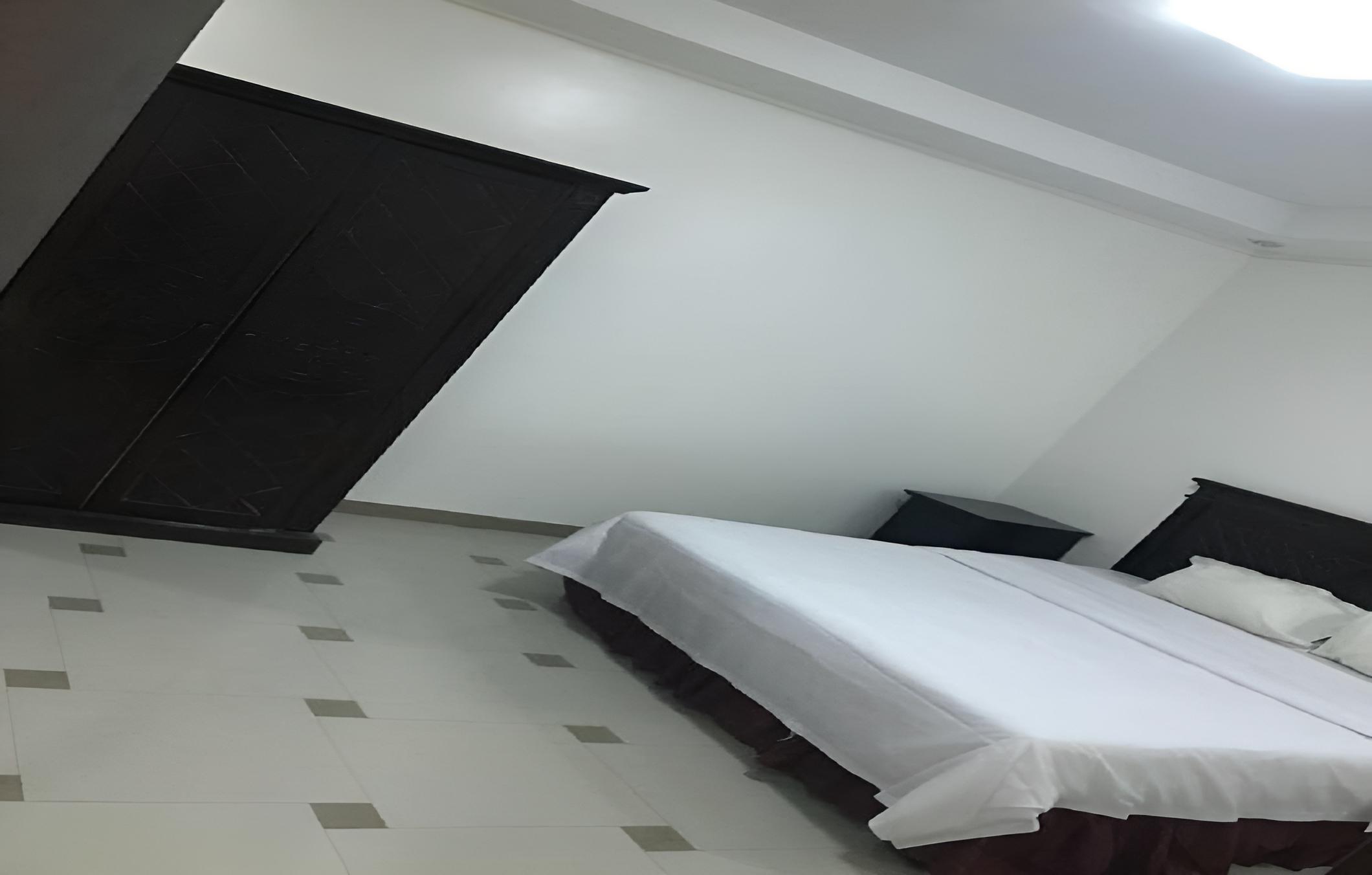 Almakan Hotel 106