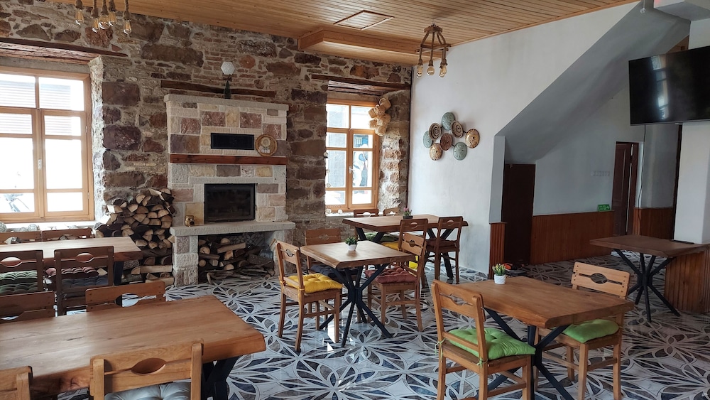 Pürhayal Çeşme