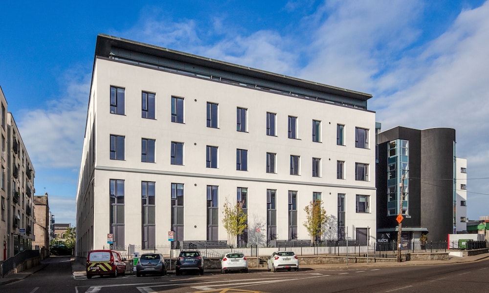 Hotel The Hatch Rooms - Image 1