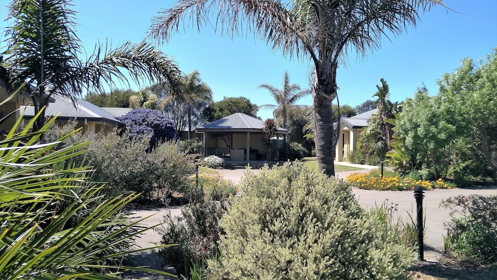 Island Cove Villas