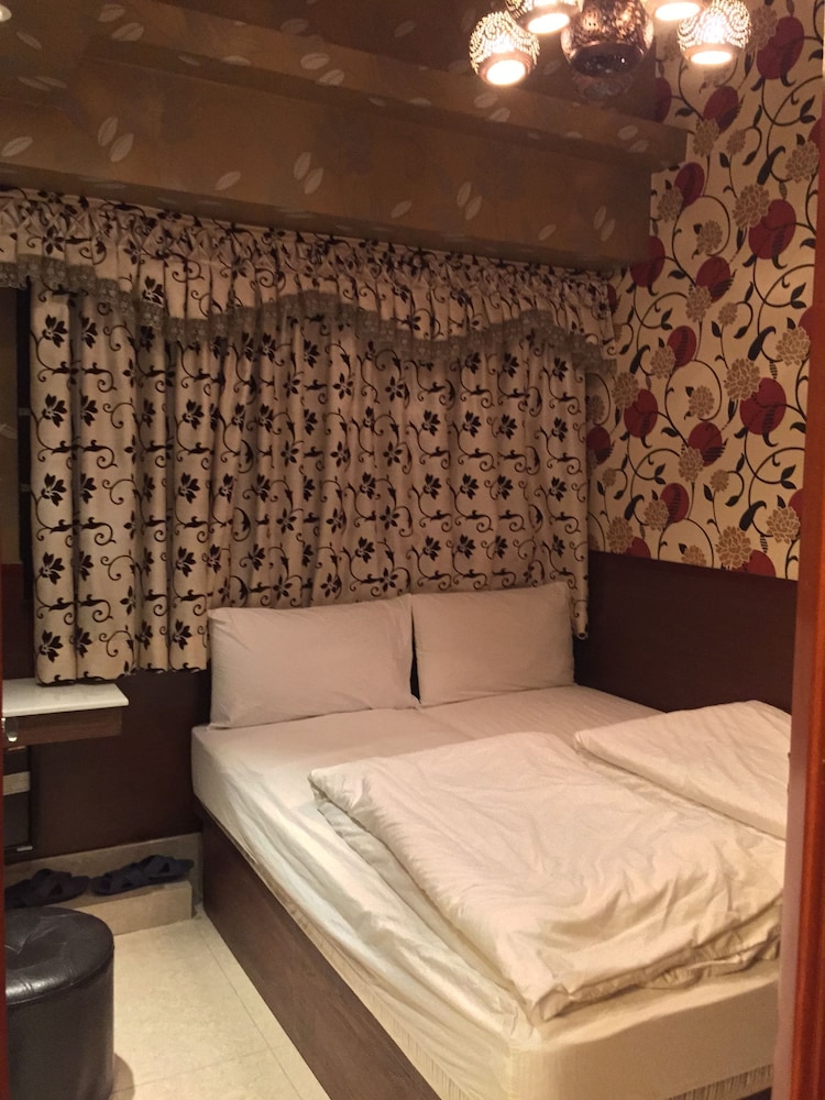 Rai Lei Hostel