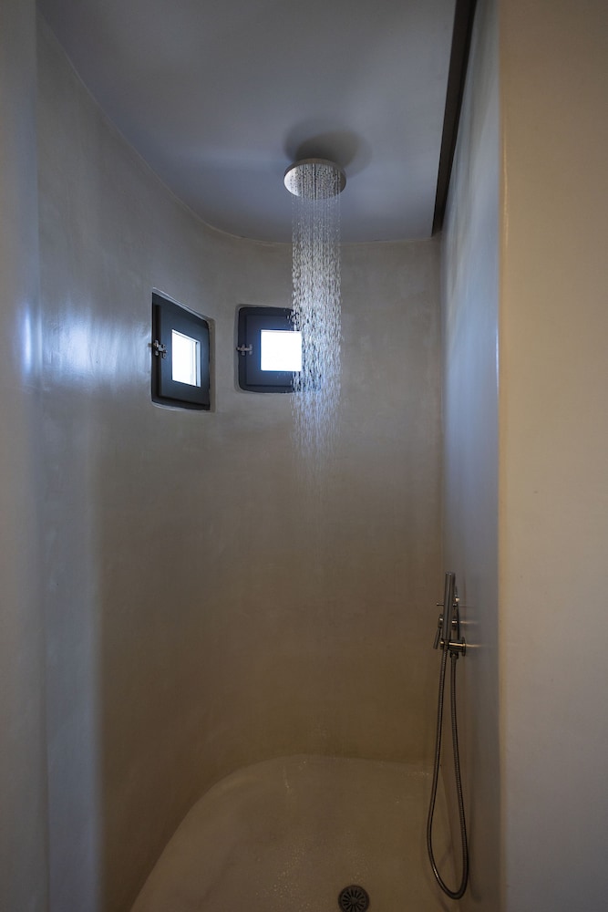 Niabelon Suites