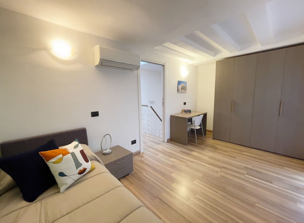 Duplex Apt Near Milano Bovisa