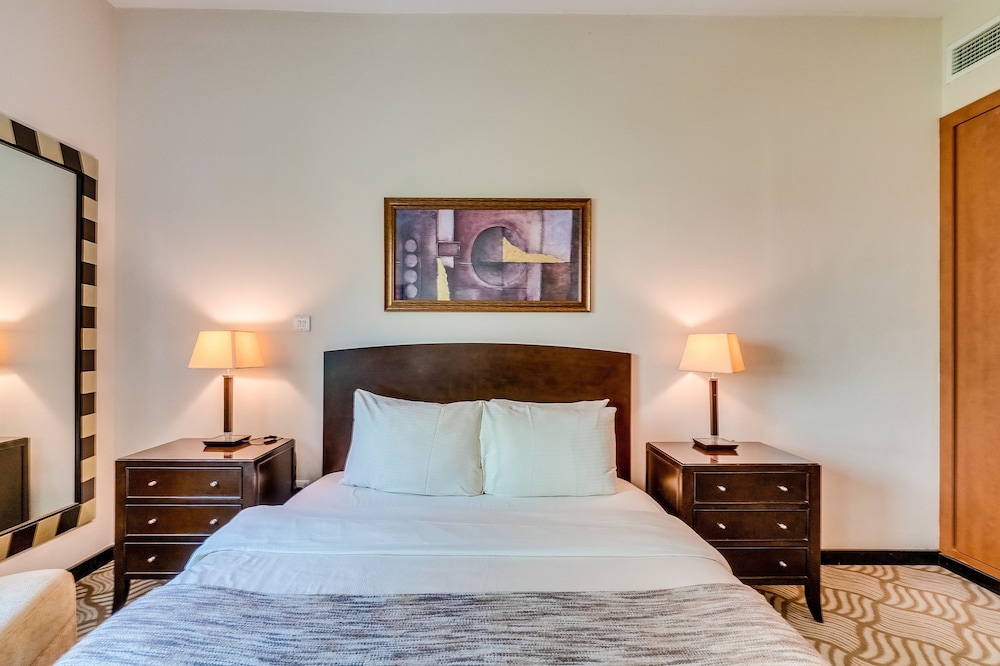 1 Bedroom Apartment Greens