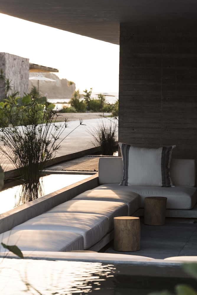 El Careyes Club & Residences
