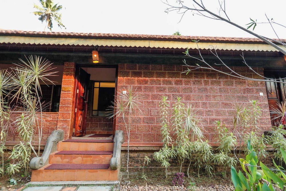Neelambari Ecotourism Thrissur Aratupuzh