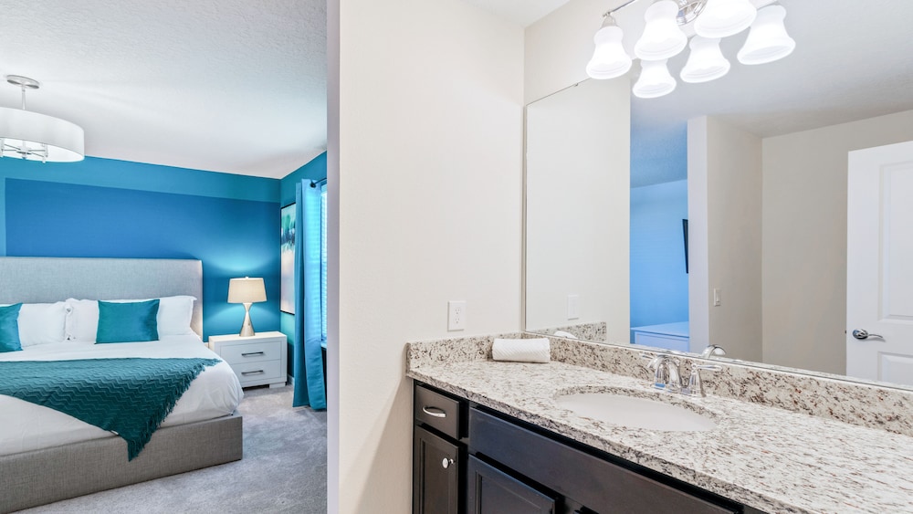 Opulent Retreat With Private Pool Near Disney view 3