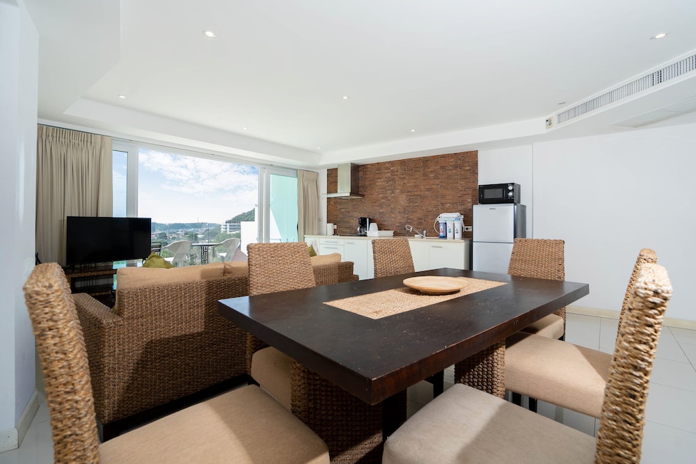 Kata Ocean View 2BR Apartment M12 view 5
