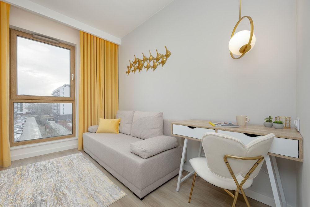 Mokotów Stylish Apartment by Renters view 4
