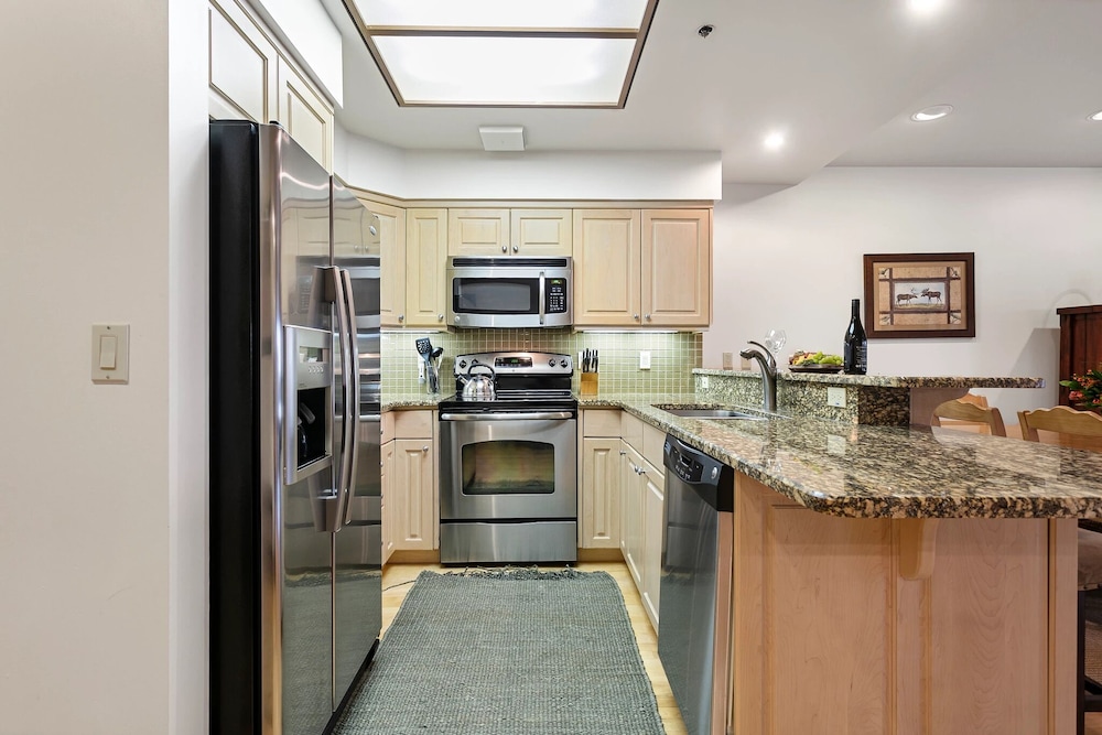 Royal Plaza at Deer Valley Resort - One Bedroom Condo #302 1 Condo