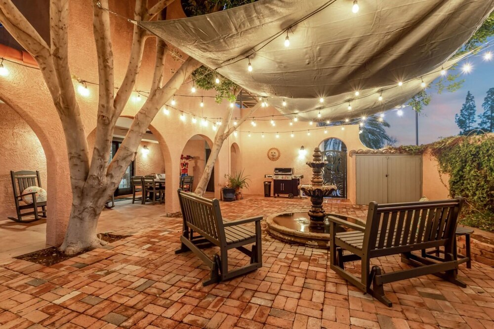 Historic Desert Rose Estate Pool Sauna Sleeps 12