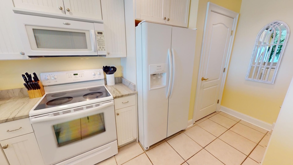 Beach House 2 by Tybee Vacation Rentals