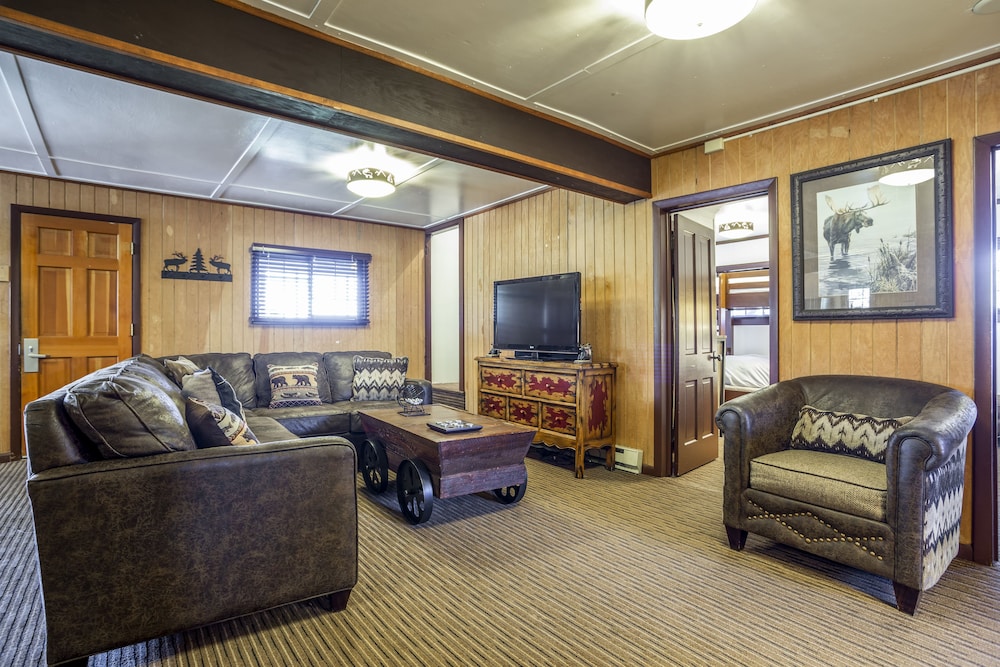 Grand Lake Lodge
