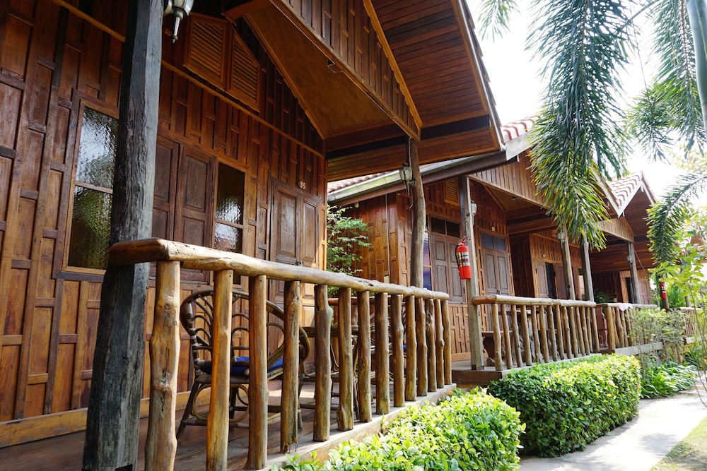 J&J Guesthouse
