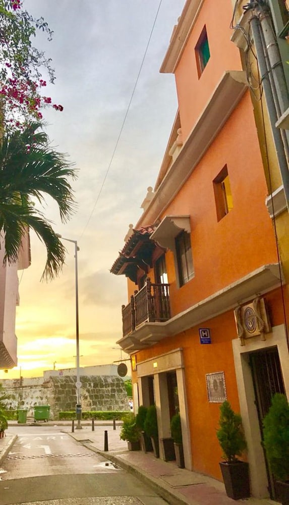 7CN-3 CASA EN EL CENTRO HISTORICO