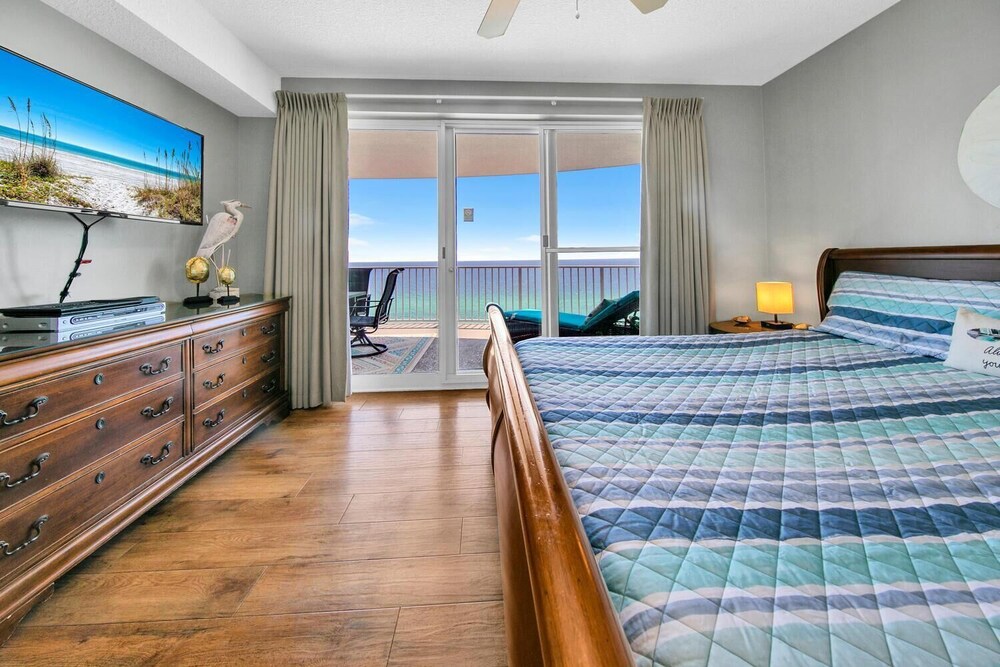 Twin Palms 1601