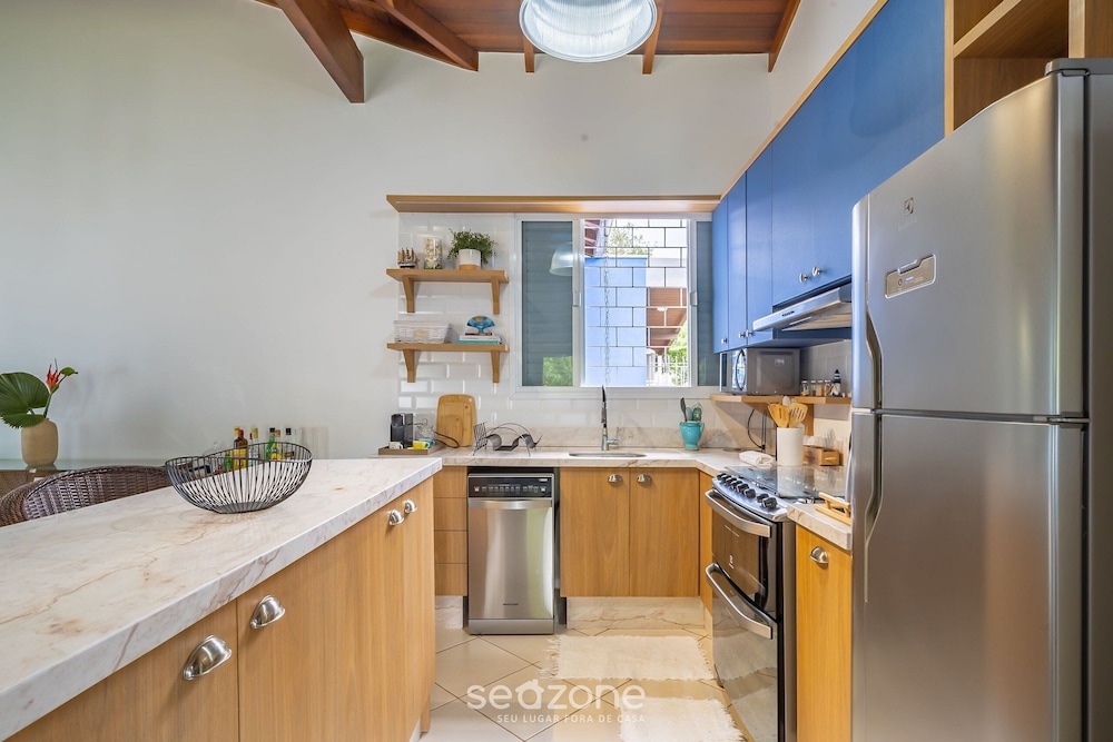 4BR Home w/ BBQ 100m From Beach Jat0355
