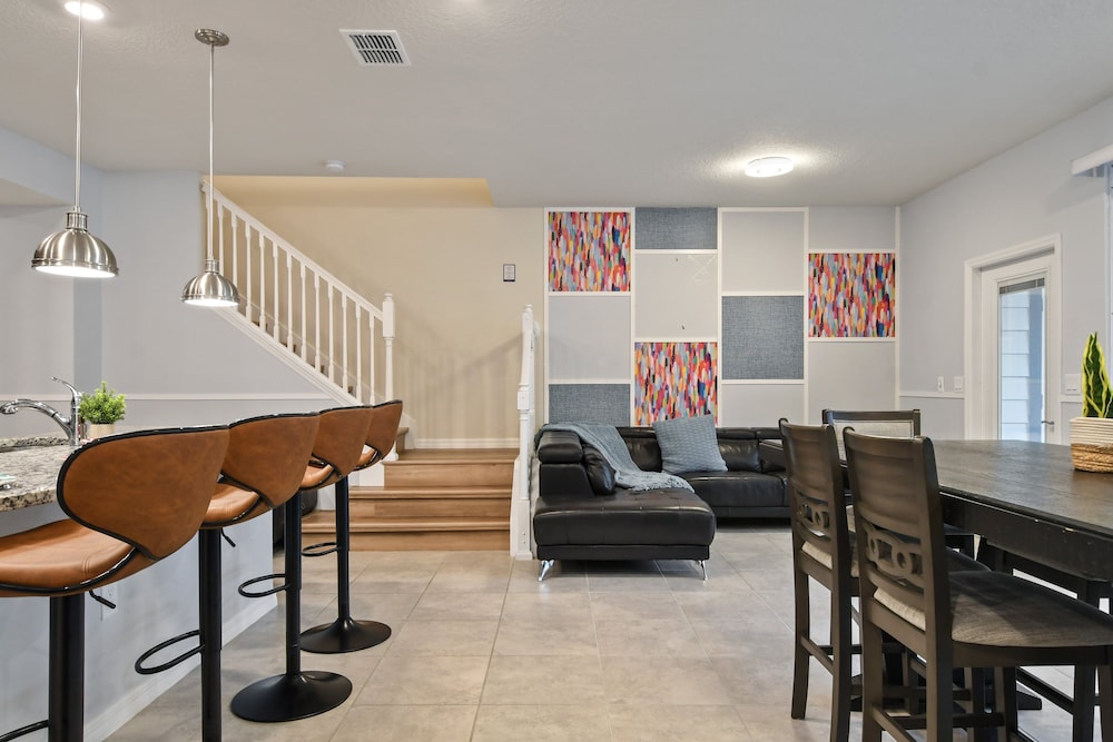 Family Getaway With Themed Rooms & Private Pool