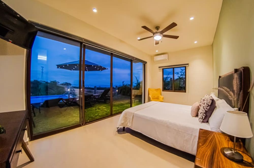 Luxury 4BR Villa with Pool
