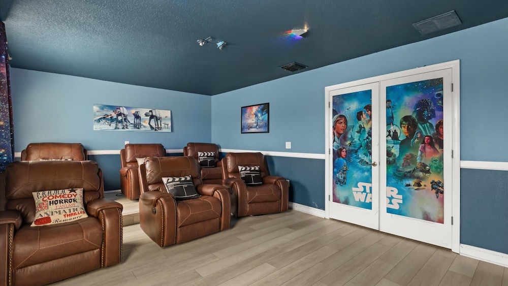 Championsgate Family Homepool, Hot Tub & Cinema