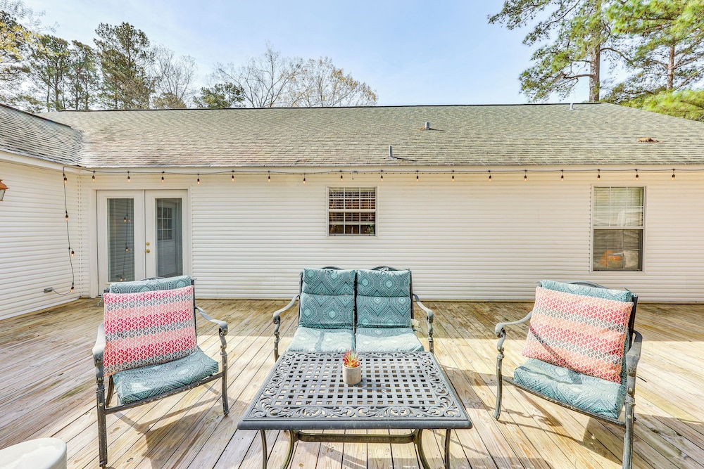 2 Mi to Downtown: Work & Play at El Dorado Getaway