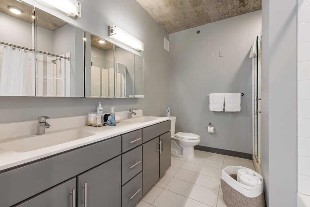 Heart of City Haven 3BR High-end Stay