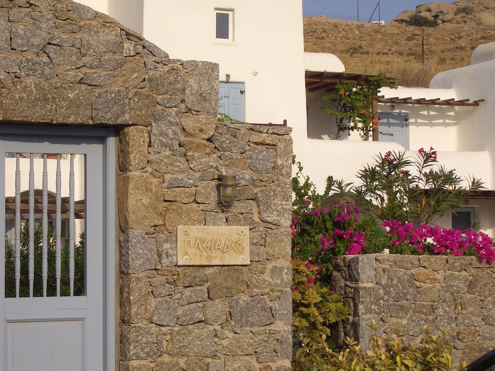Pleiades Villa, Near Ornos Beach view 5