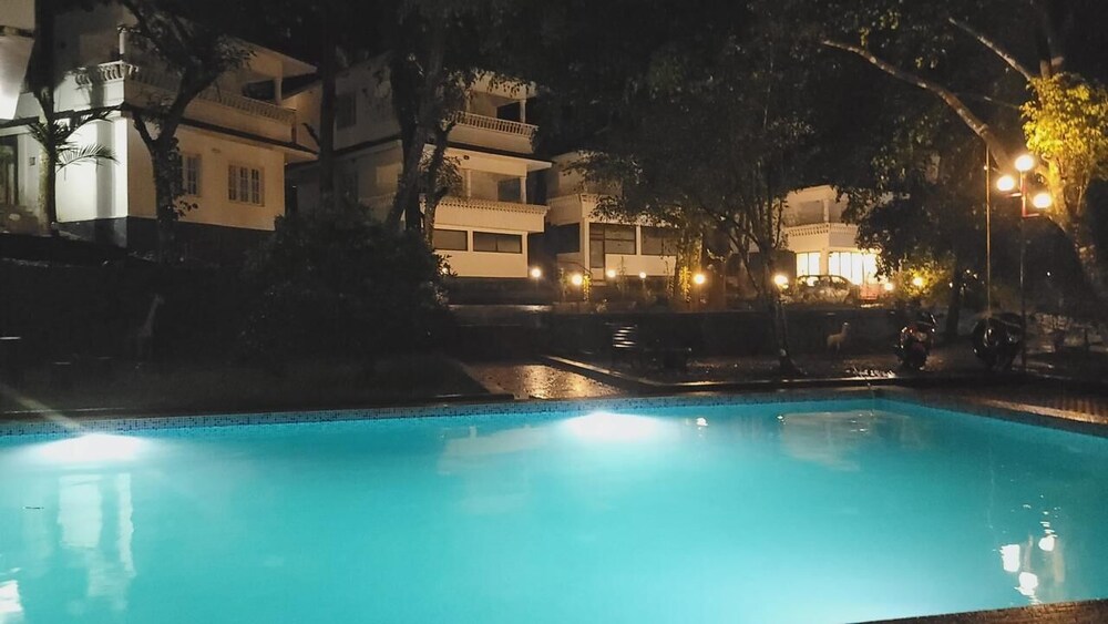 Aruvi Resort Munnar