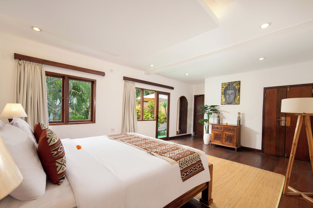 Red Lotus Villa Seminyak