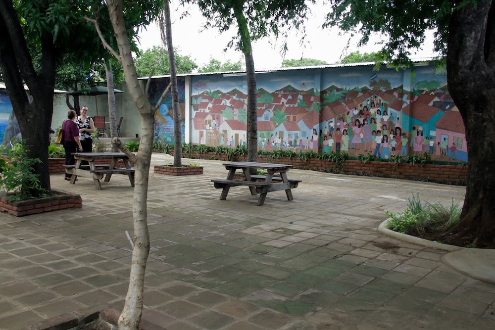 Casa Benjamin Linder view 3