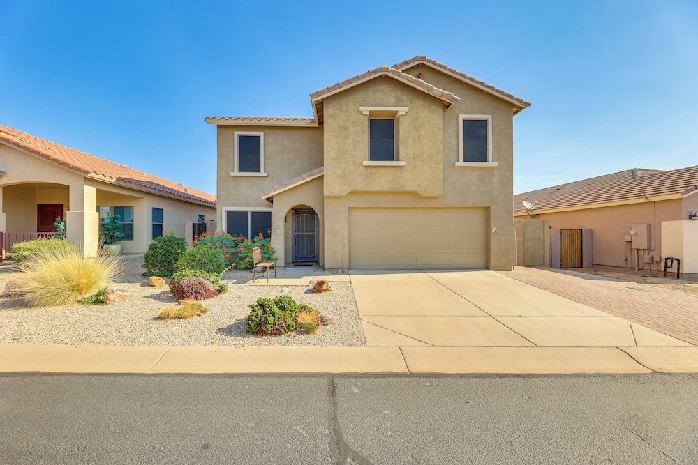 Mtn-view Getaway w/ Outdoor Oasis in Gold Canyon