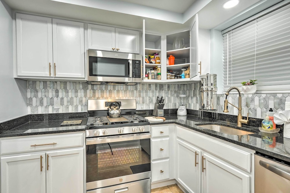 Takoma Park Apt w/ Wood Fire Pit < 8 Mi to DC - Property Image 24