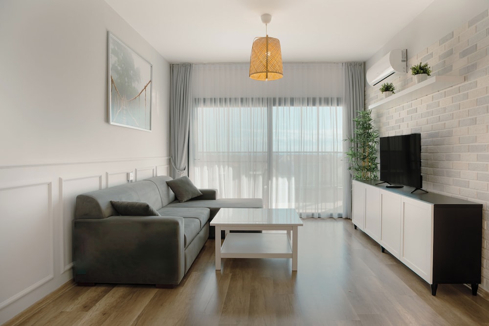 Caesar Blue Seaside Luxury Apartments