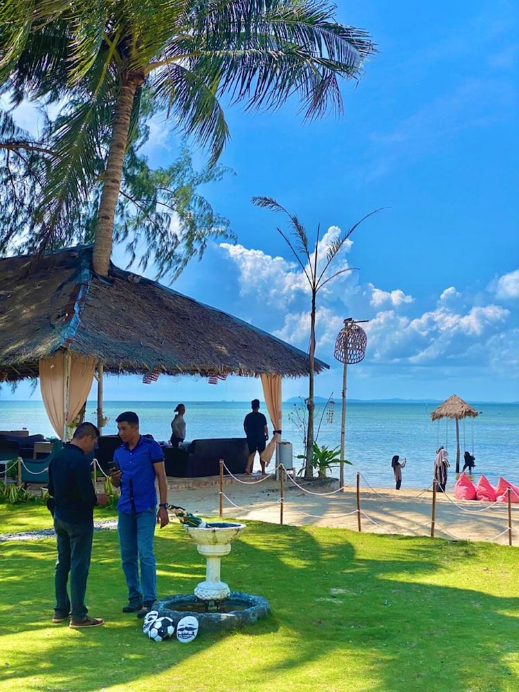 New Marjoly Beach & Resort