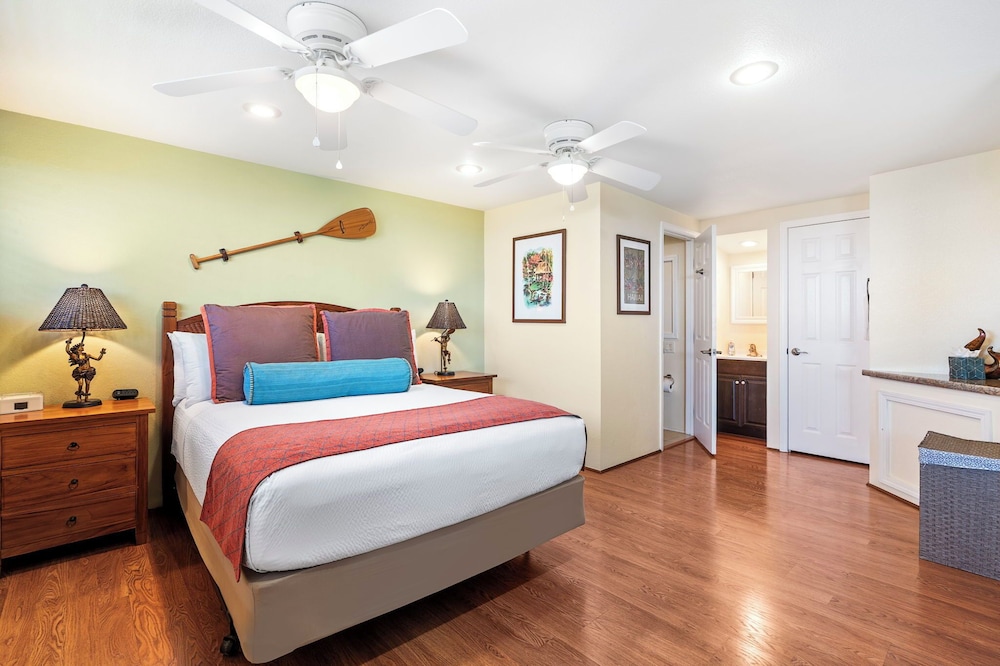Great Ocean & Golf Views - 2 Bedrooms + Loft - Private Outdoor Patio - Vrkcv