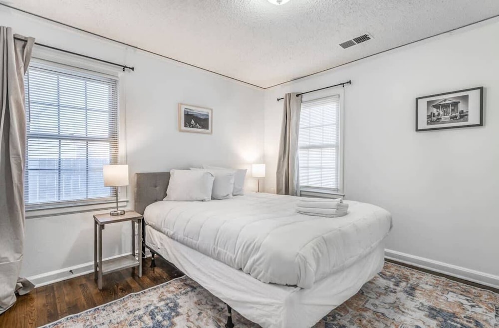 Parnassus Cottage