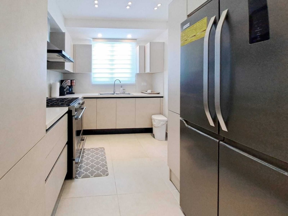 Enjoy Stylish 3br 3, 5b Stylish, Downtown Ocean View