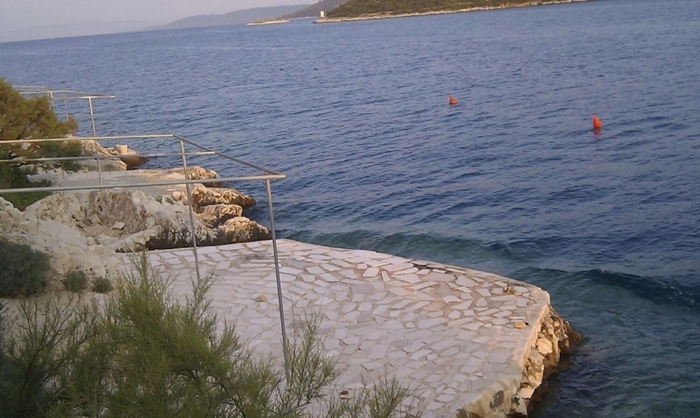 Ljubi - 20 m From Beach - A2 Crveni view 4