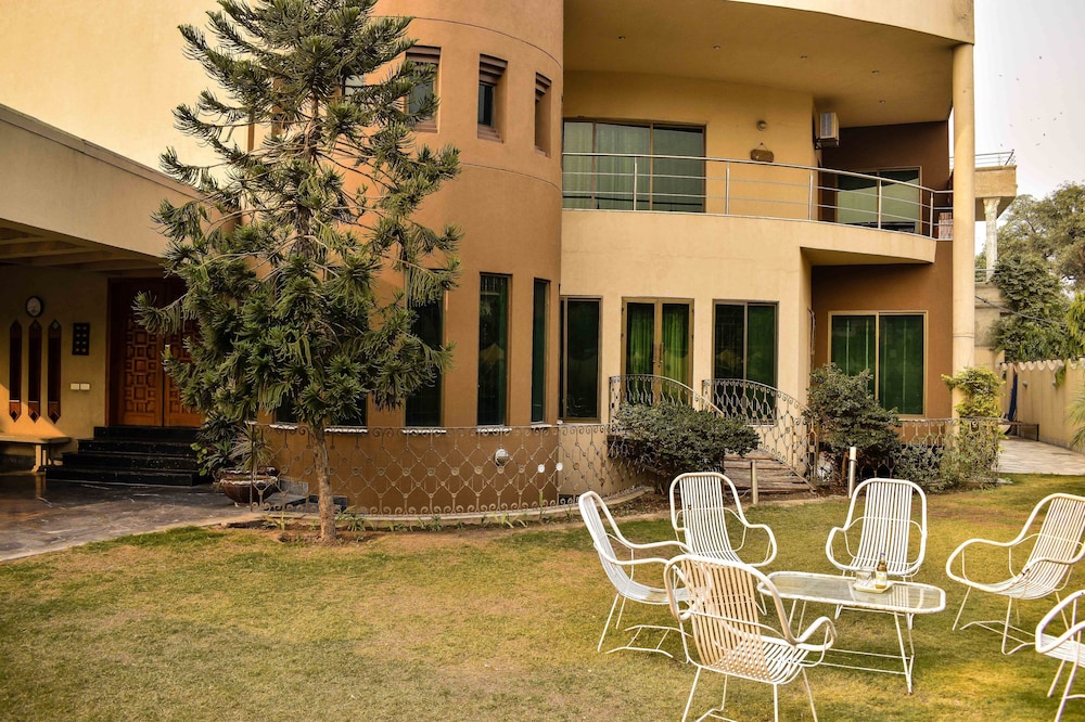 Lahore Home Stay